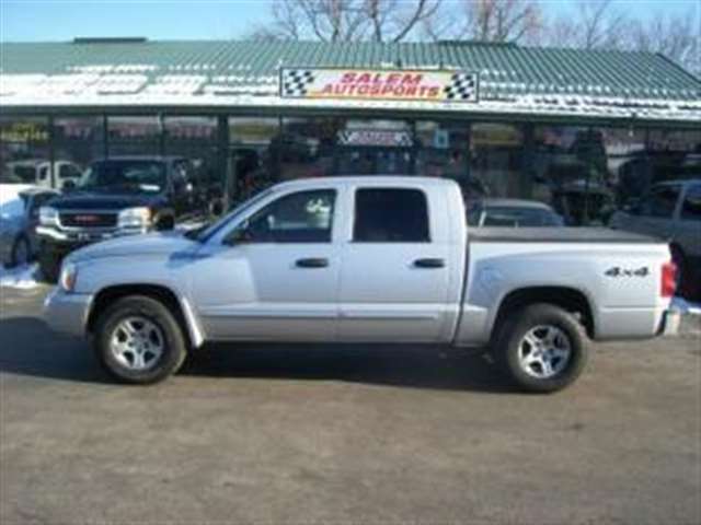 2006 Dodge Dakota SLT 4dr Quad Cab 4WD SB